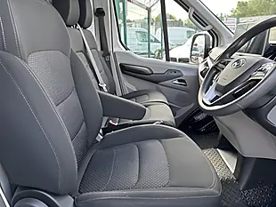 Used 2024 Maxus Deliver 9 Lux White - Interior and Exterior details 9