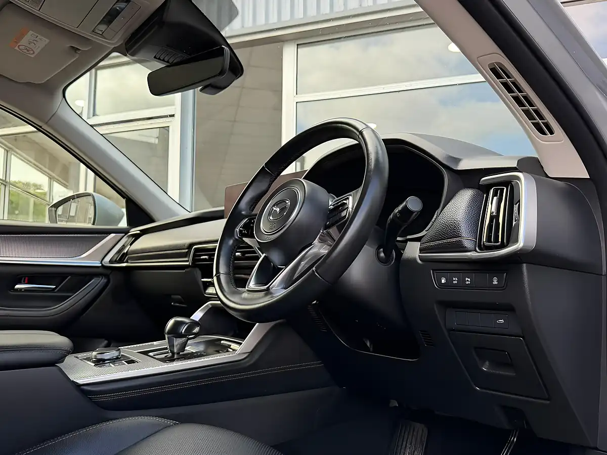 Used 2024 Mazda CX-60 Exclusive-Line Silver - Interior and Exterior details 12