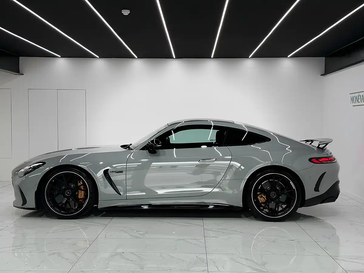 Used 2024 Mercedes-Benz AMG GT Performance Grey - Interior and Exterior details 4
