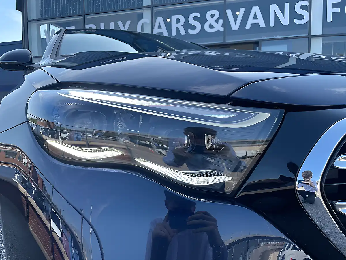 Used 2024 Mercedes-Benz E-Class Exclusive Edition Blue - Interior and Exterior details 16