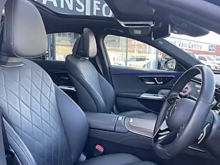 Used 2024 Mercedes-Benz E-Class Exclusive Edition Blue - Interior and Exterior details 5