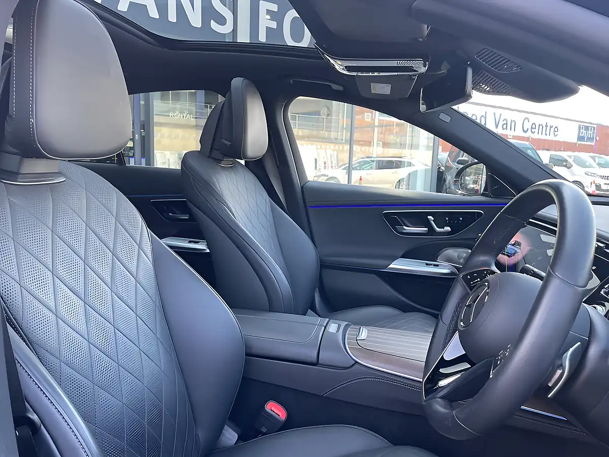 Used 2024 Mercedes-Benz E-Class Exclusive Edition Blue - Interior and Exterior details 5