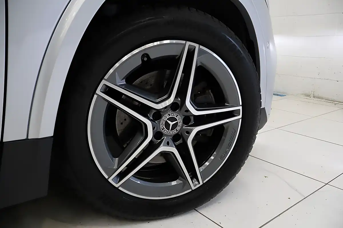 Used 2024 Mercedes-Benz Gla AMG Line (executive) Silver - Interior and Exterior details 10