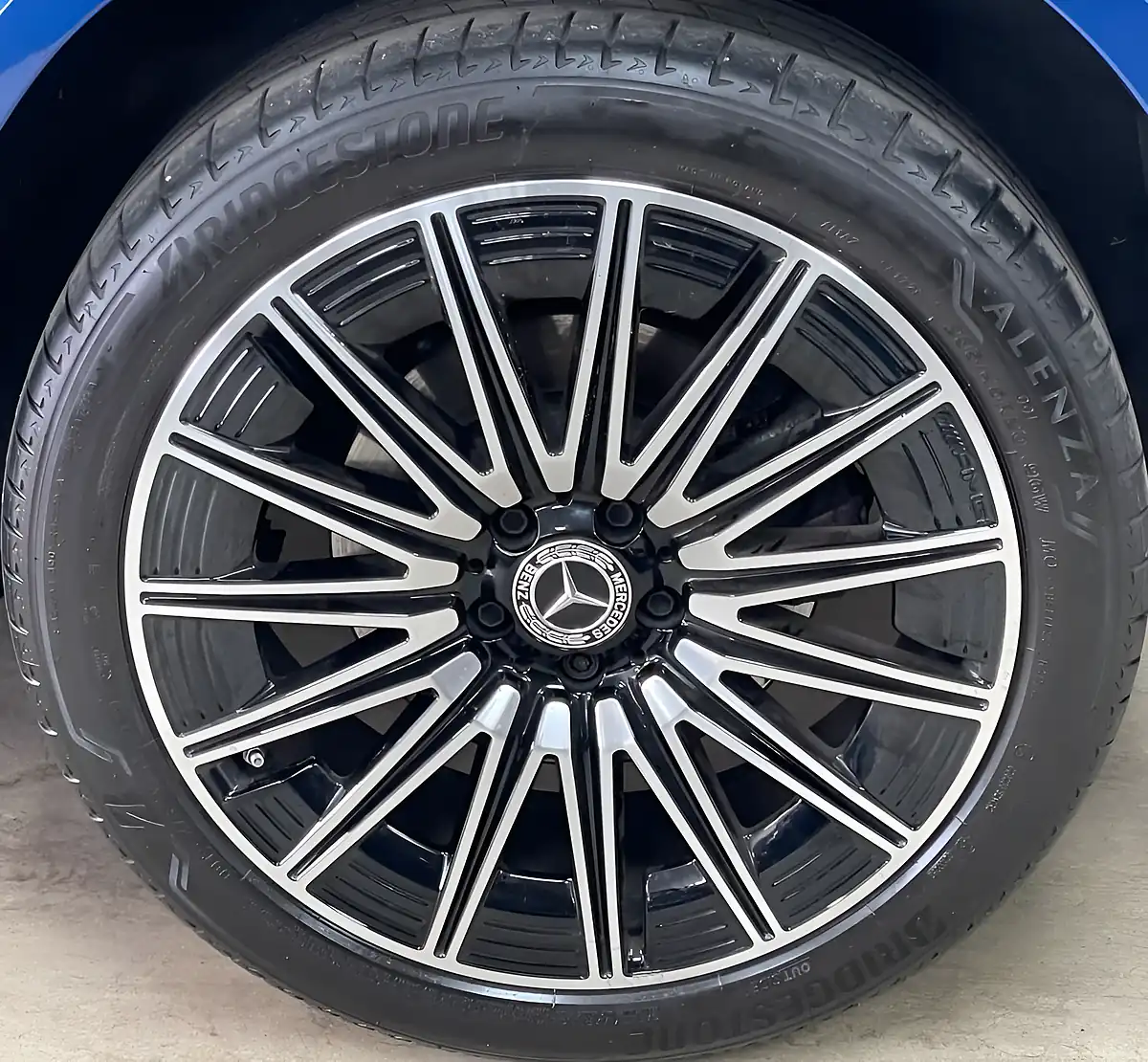Used 2024 Mercedes-Benz Gla AMG Line Premium Plus Spectral Blue - Interior and Exterior details 10