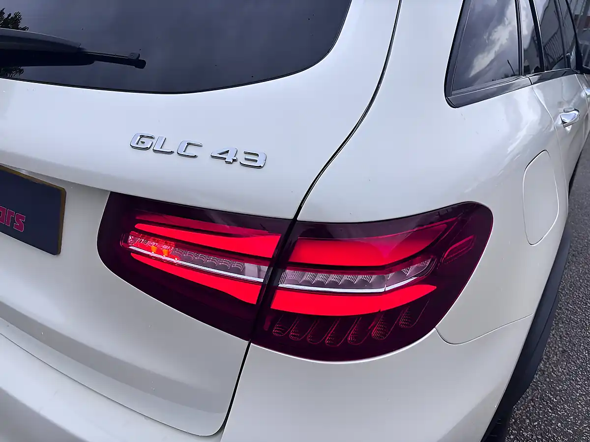 Used 2024 Mercedes-Benz Glc Premium Plus White - Interior and Exterior details 14