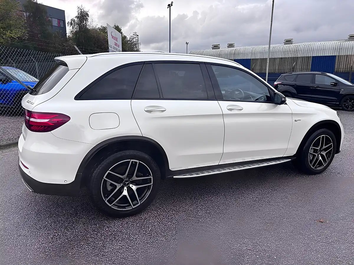 Used 2024 Mercedes-Benz Glc Premium Plus White - Interior and Exterior details 8