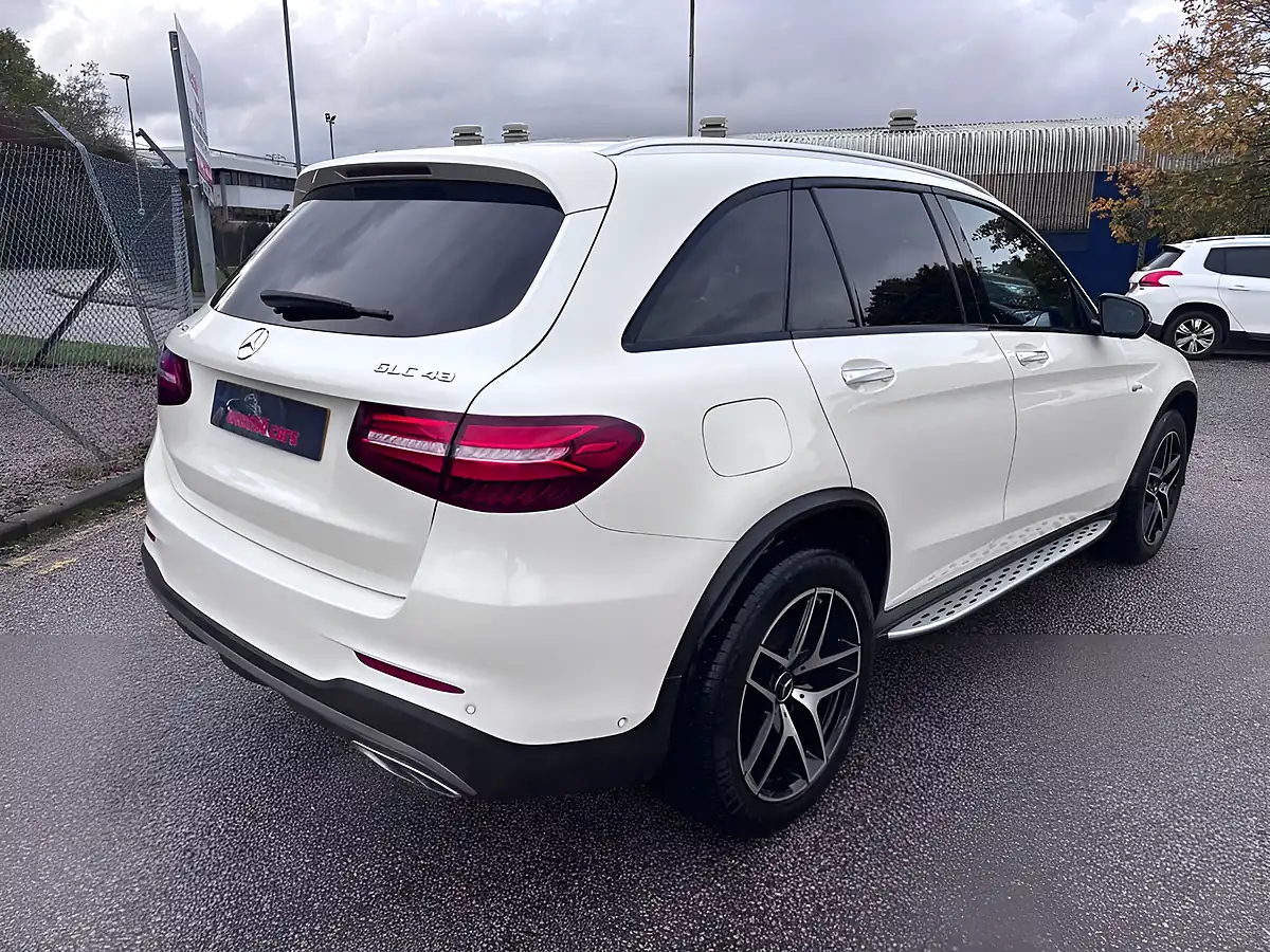 Used 2024 Mercedes-Benz Glc Premium Plus White - Interior and Exterior details 9
