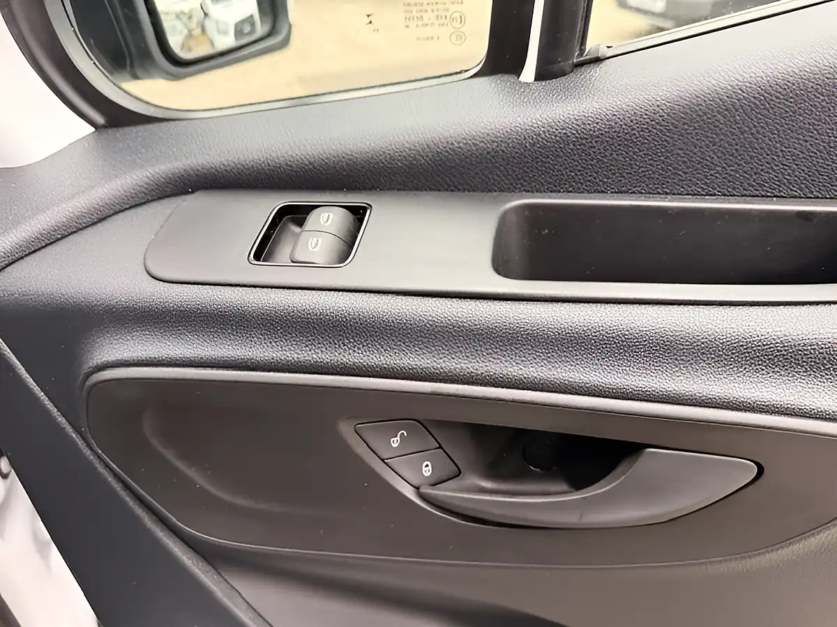 Used 2024 Mercedes-Benz Sprinter 315 Premium White - Interior and Exterior details 19