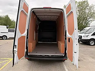 Used 2024 Mercedes-Benz Sprinter 315 Premium White - Interior and Exterior details 5
