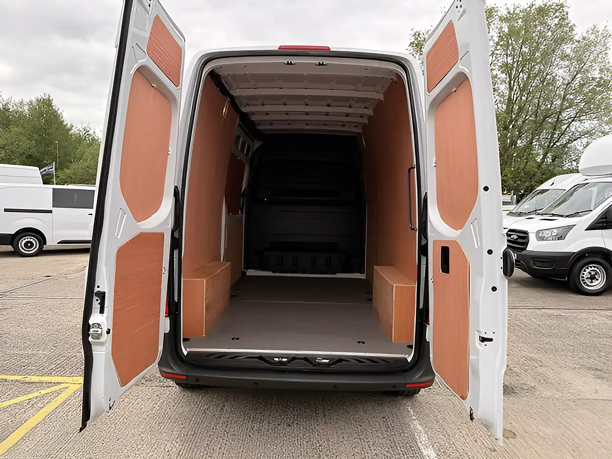 Used 2024 Mercedes-Benz Sprinter 315 Premium White - Interior and Exterior details 5