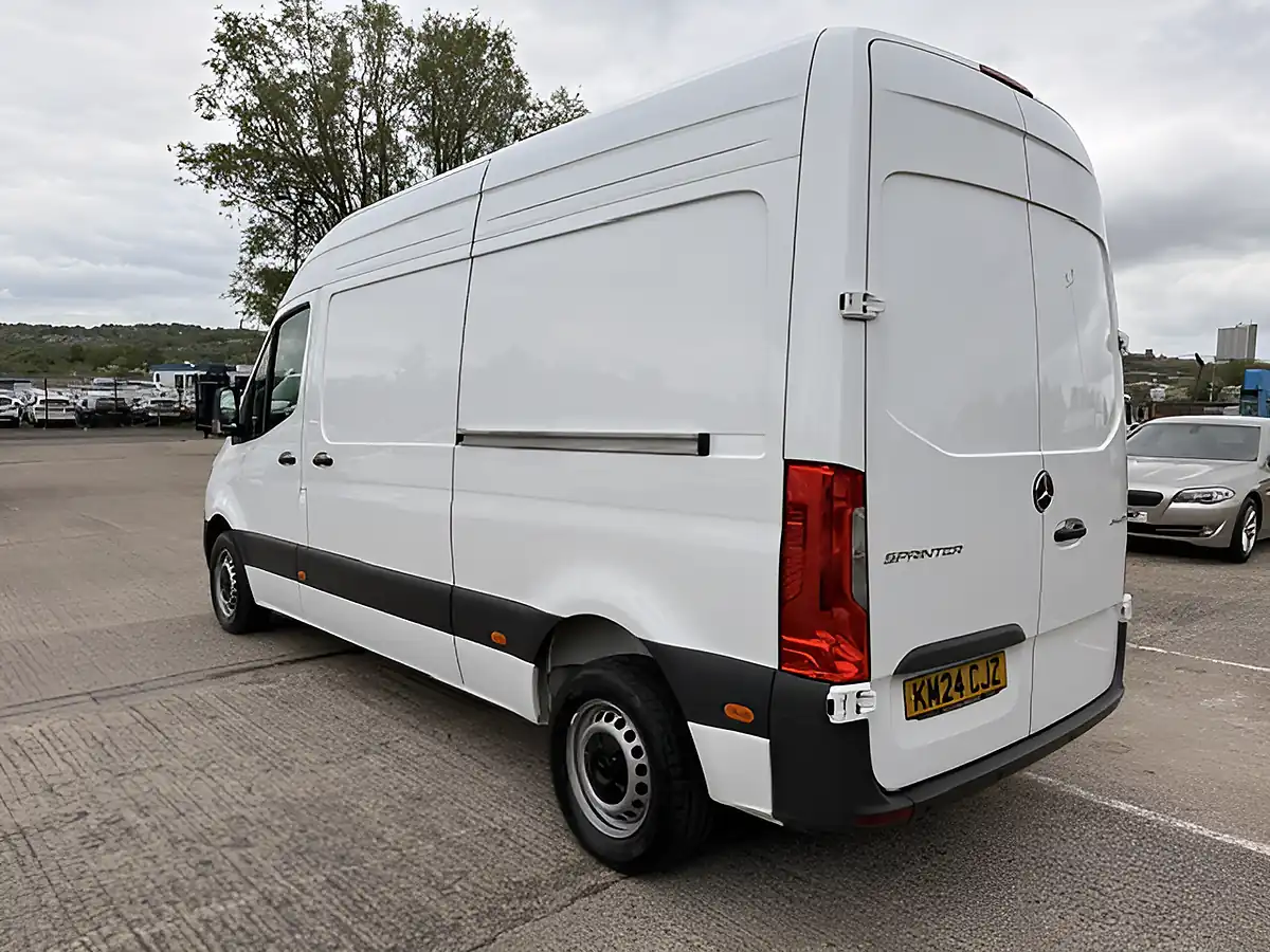 Used 2024 Mercedes-Benz Sprinter 315 Premium White - Interior and Exterior details 7