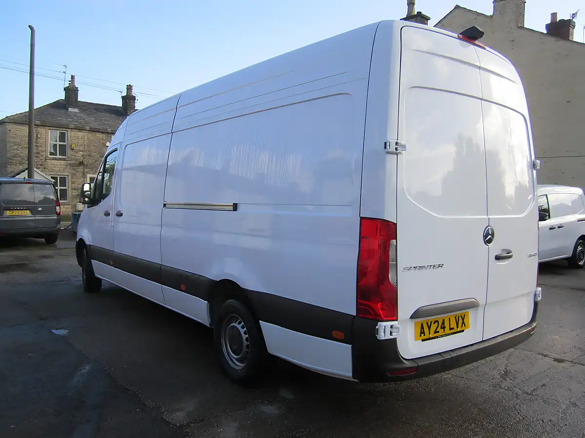 Used 2024 Mercedes-Benz Sprinter Progressive White - Interior and Exterior details 13
