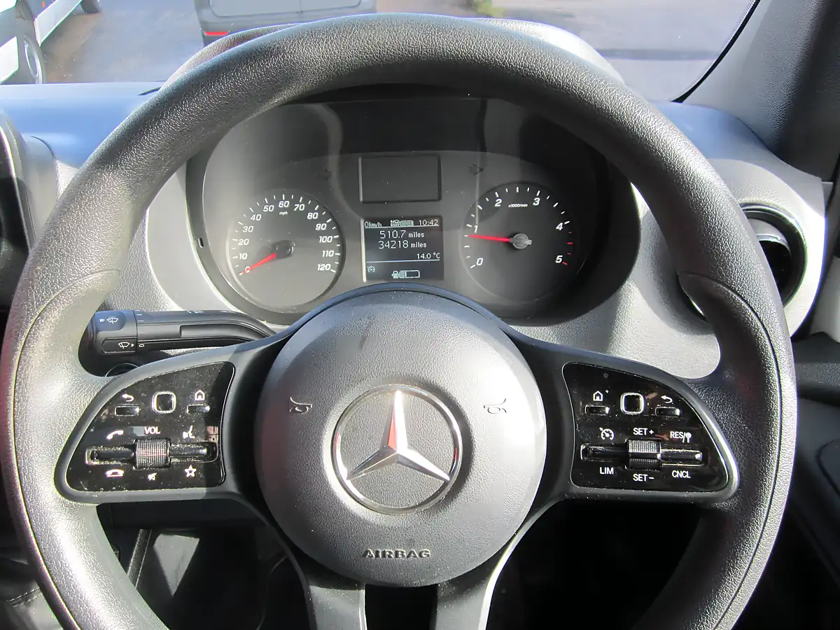 Used 2024 Mercedes-Benz Sprinter Progressive White - Interior and Exterior details 14