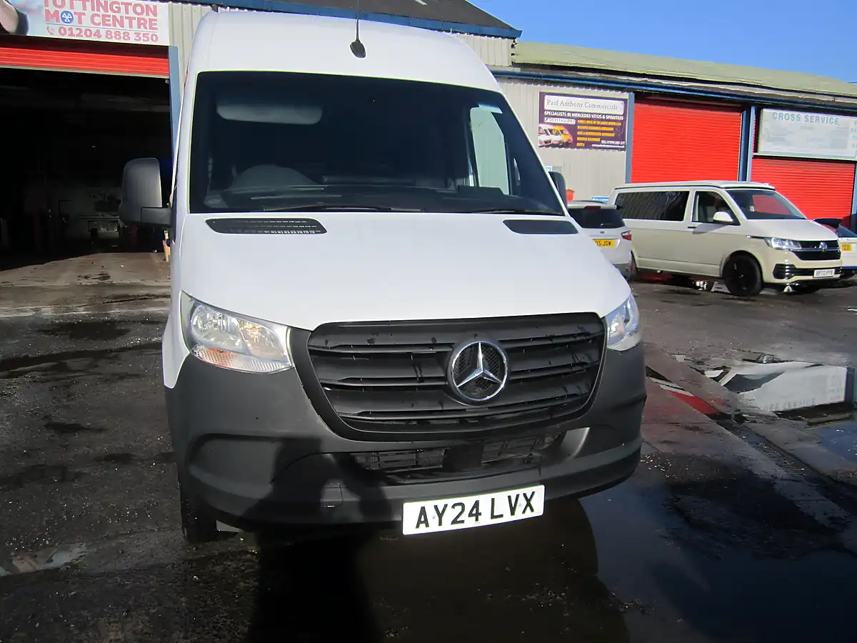 Used 2024 Mercedes-Benz Sprinter Progressive White - Interior and Exterior details 2