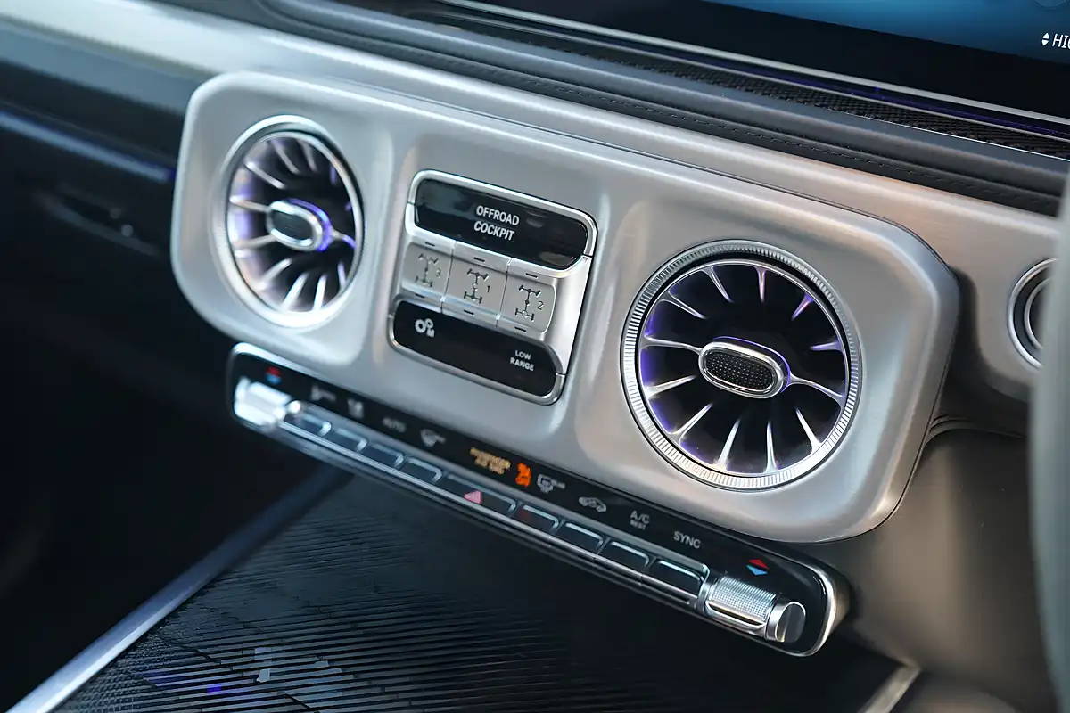 Used 2024 Mercedes G Class AMG Magno Edition Green - Interior and Exterior details 13