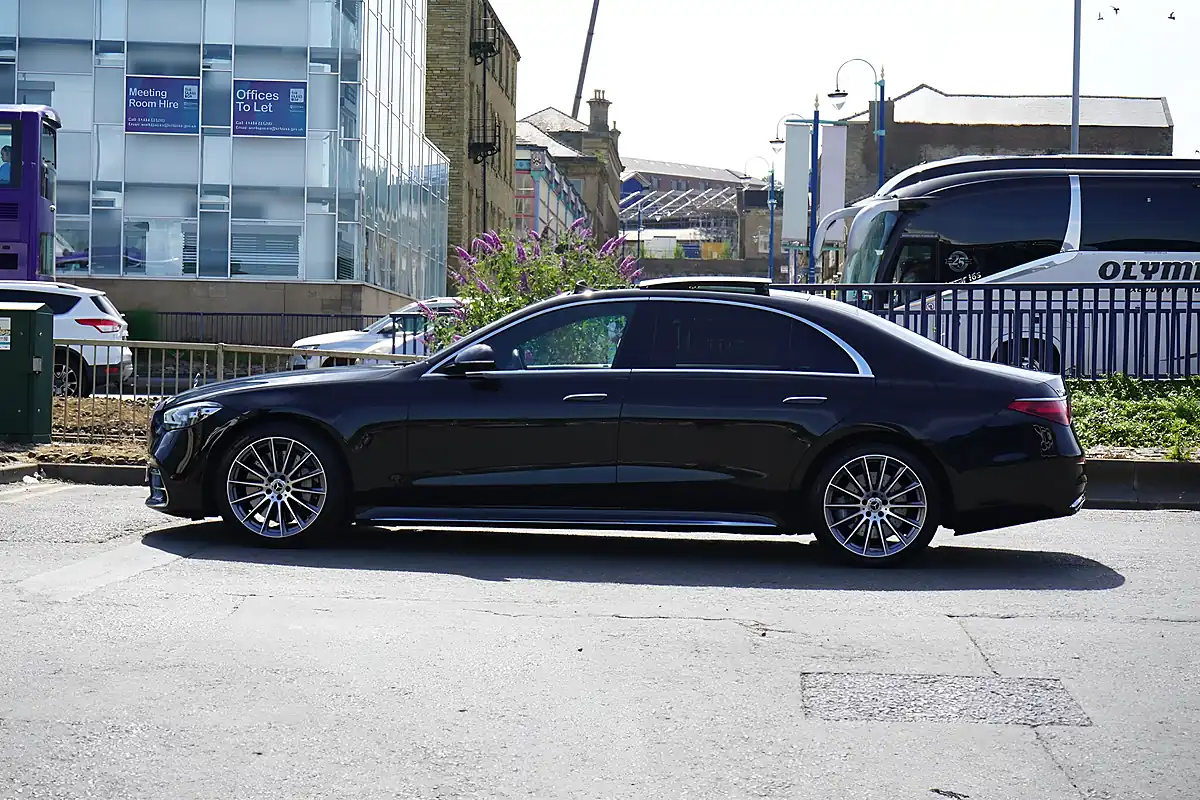Used 2024 Mercedes S580 AMG Line (premium Plus, Executive) Black - Interior and Exterior details 8