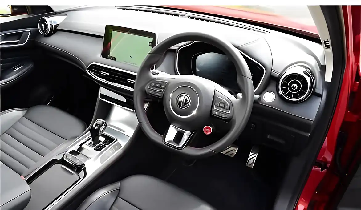 Used 2024 MG Hs Exclusive Red - Interior and Exterior details 14