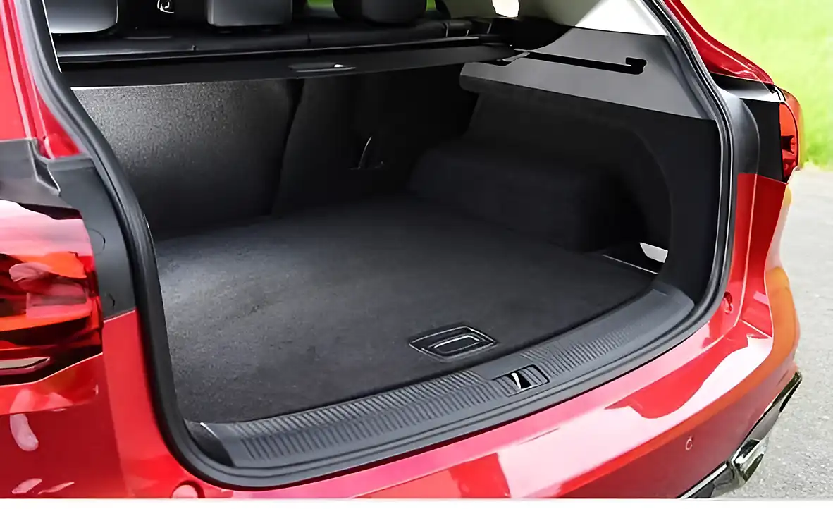 Used 2024 MG Hs Exclusive Red - Interior and Exterior details 9