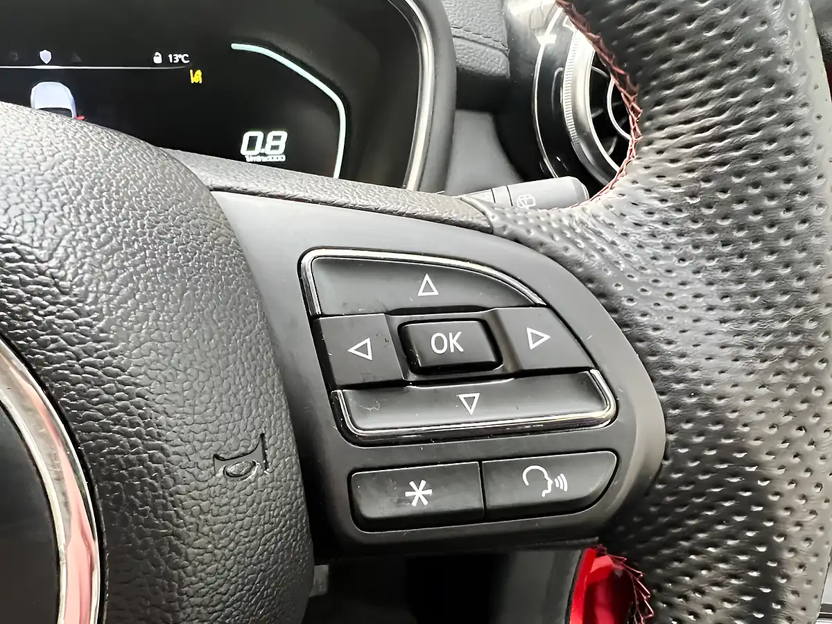 Used 2024 MG HS Se Red - Interior and Exterior details 19