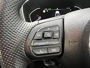 Used 2024 MG HS Se Red - Interior and Exterior details 20