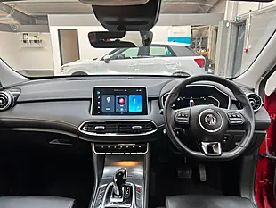 Used 2024 MG HS Se Red - Interior and Exterior details 6