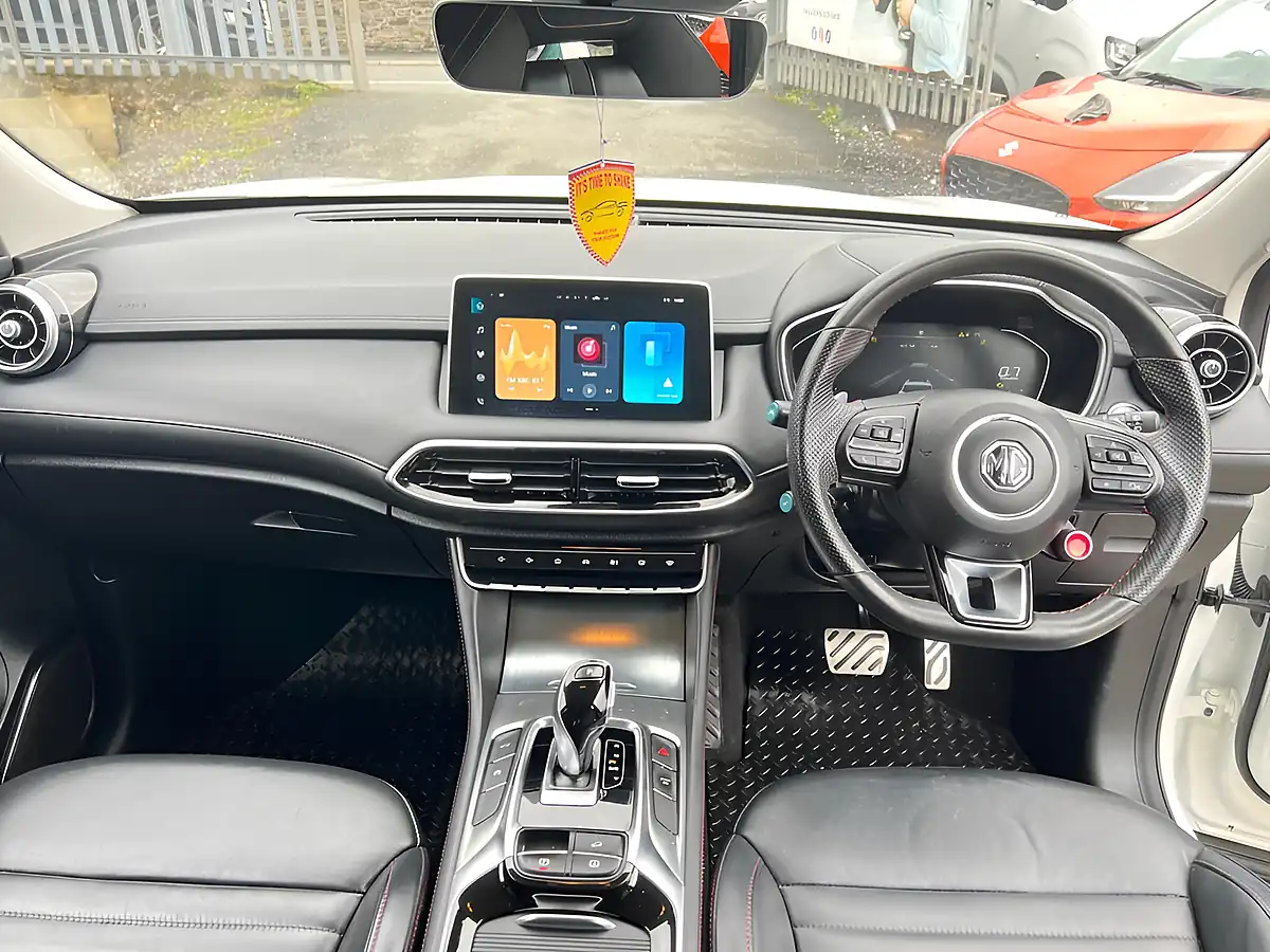 Used 2024 MG HS Trophy White - Interior and Exterior details 8