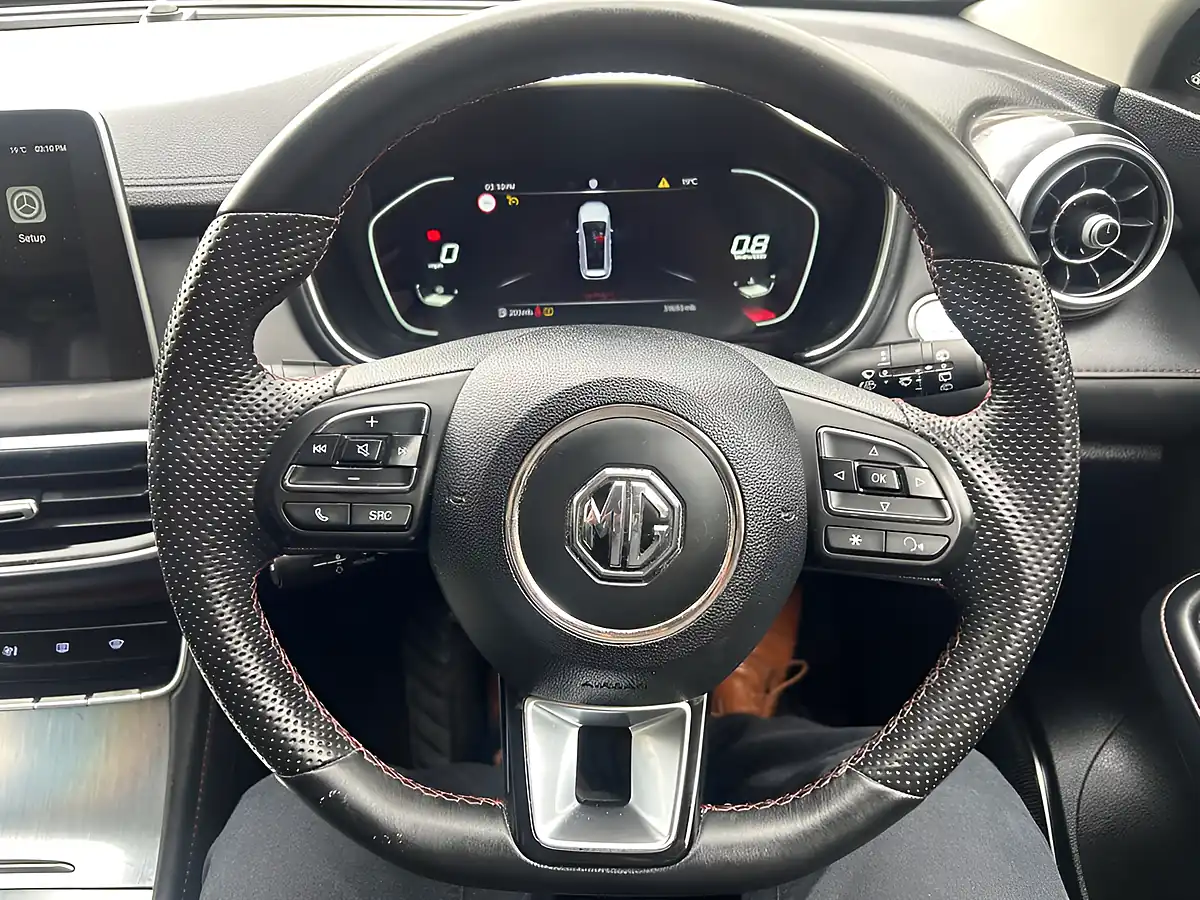 Used 2024 MG MG Hs Trophy Blue - Interior and Exterior details 16