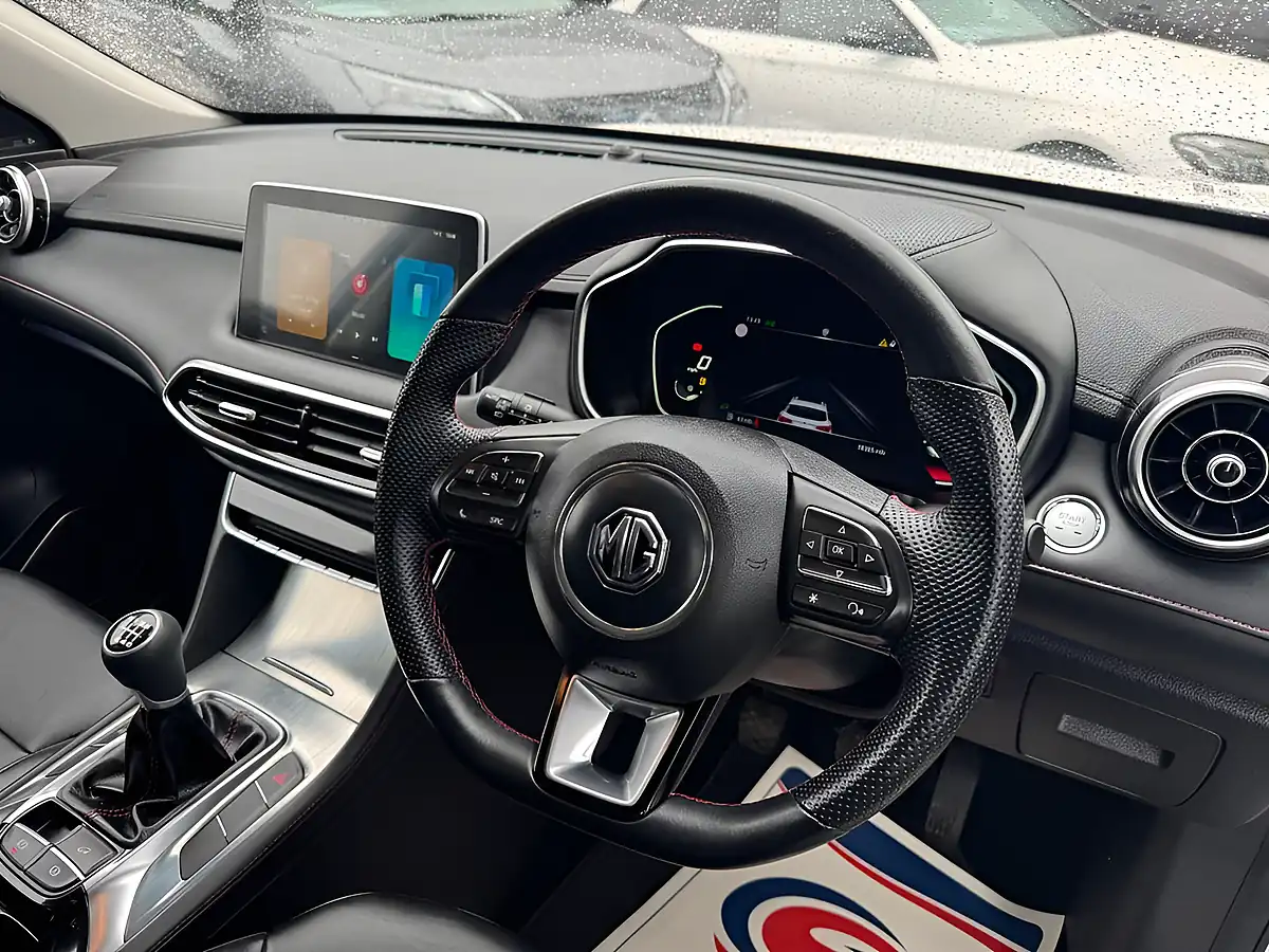 Used 2024 MG MG Hs Trophy White - Interior and Exterior details 11