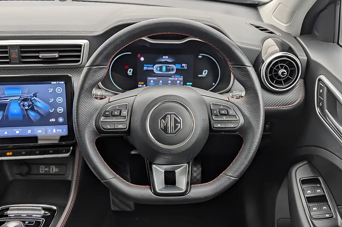 Used 2024 MG MG Zs Se Black - Interior and Exterior details 14
