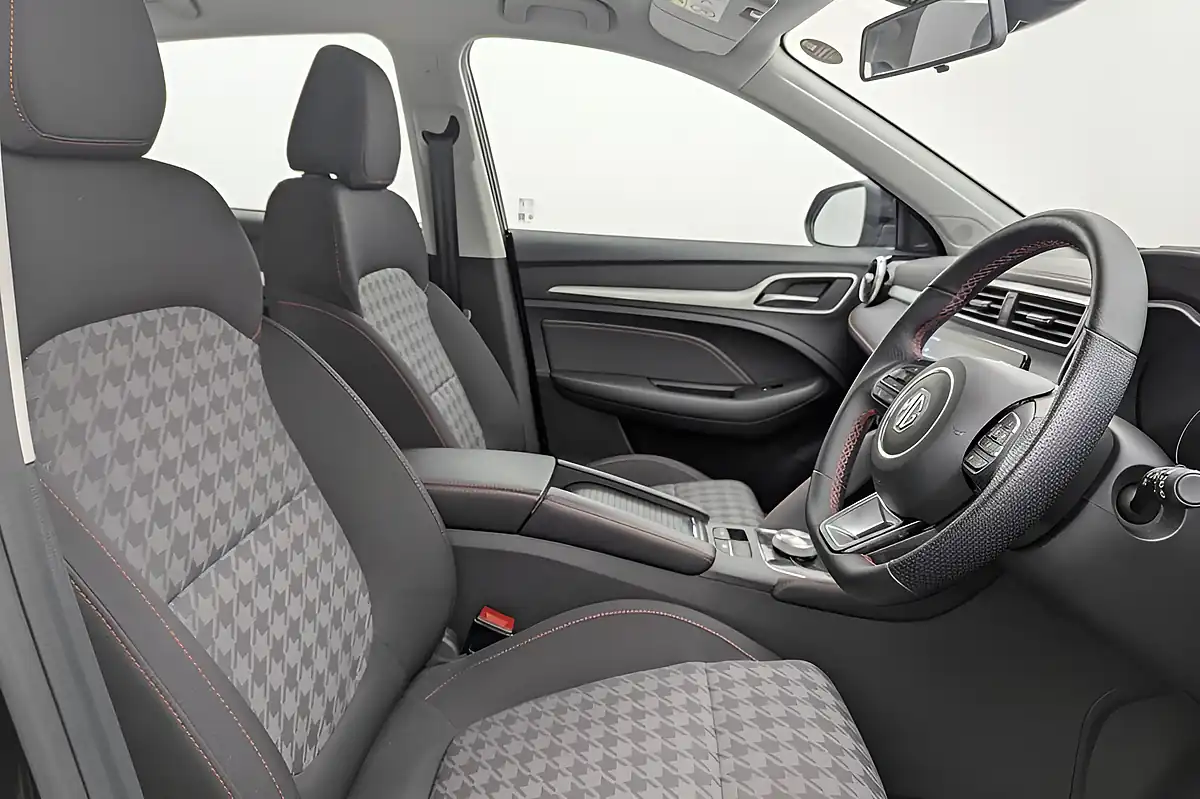 Used 2024 MG MG Zs Se Black - Interior and Exterior details 2