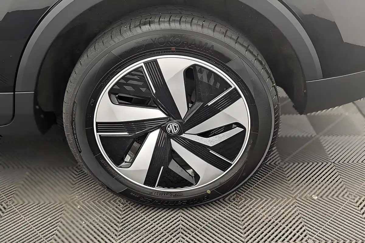 Used 2024 MG MG Zs Se Black - Interior and Exterior details 20