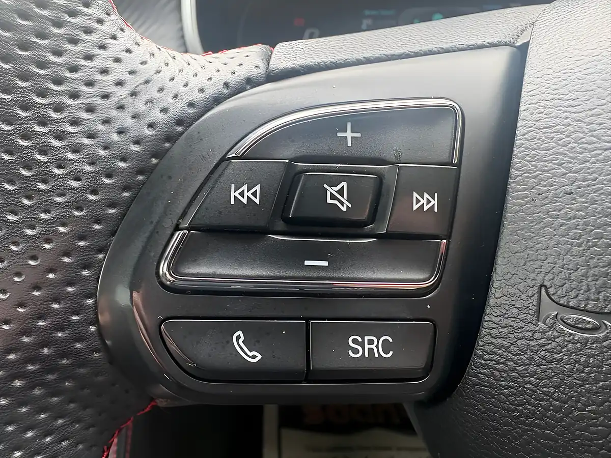 Used 2024 MG MG Zs Trophy Connect Long Range Silver - Interior and Exterior details 19
