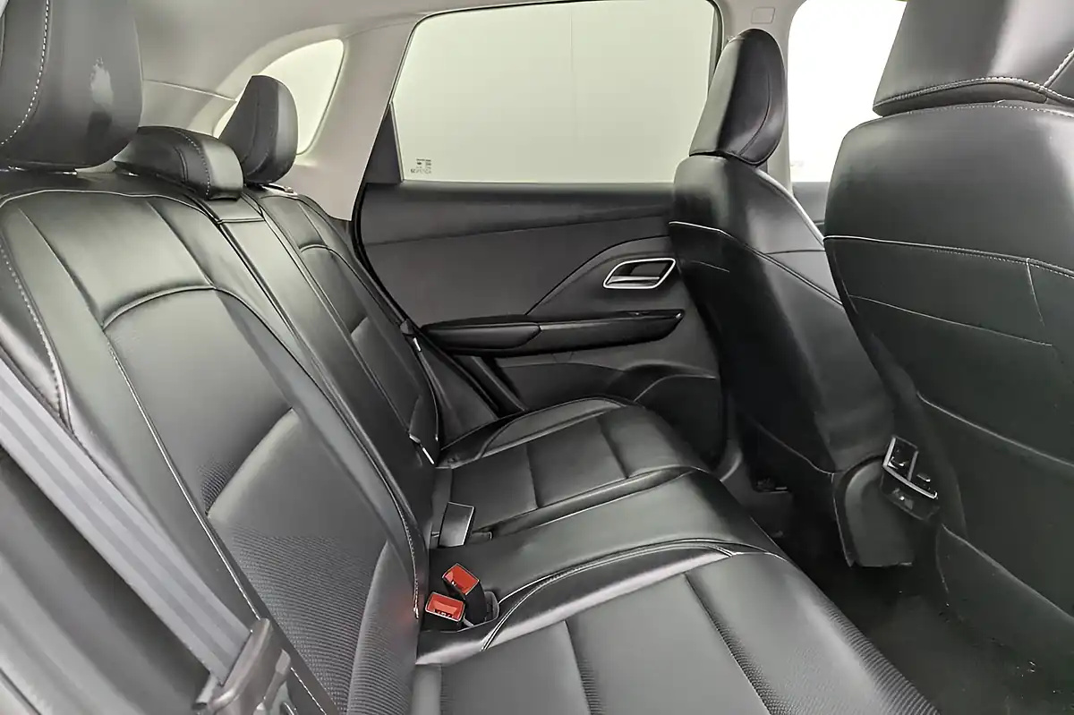 Used 2024 MG MG Zs Trophy White - Interior and Exterior details 13