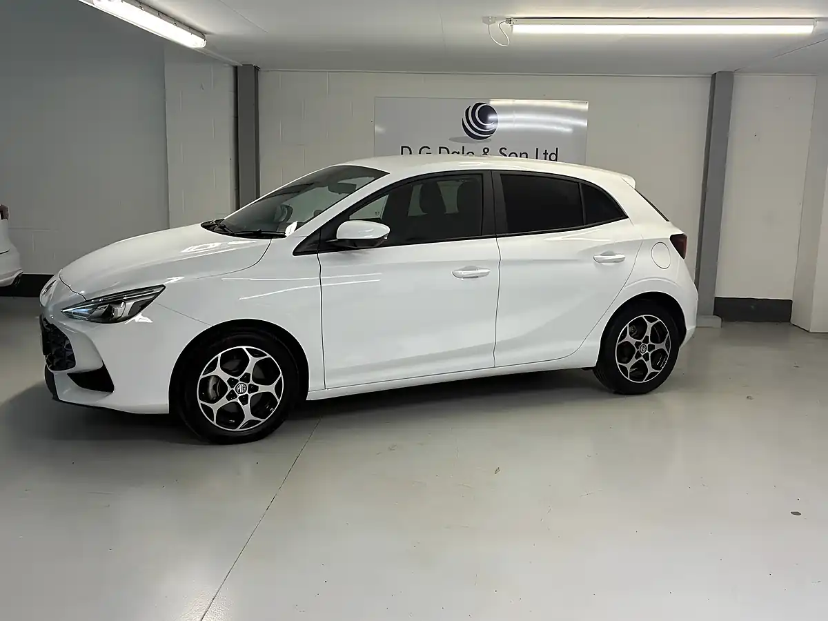 Used 2024 MG MG3 Trophy White - Interior and Exterior details 6
