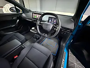 Used 2024 MG Mg4 Se Brighton Blue - Interior and Exterior details 12