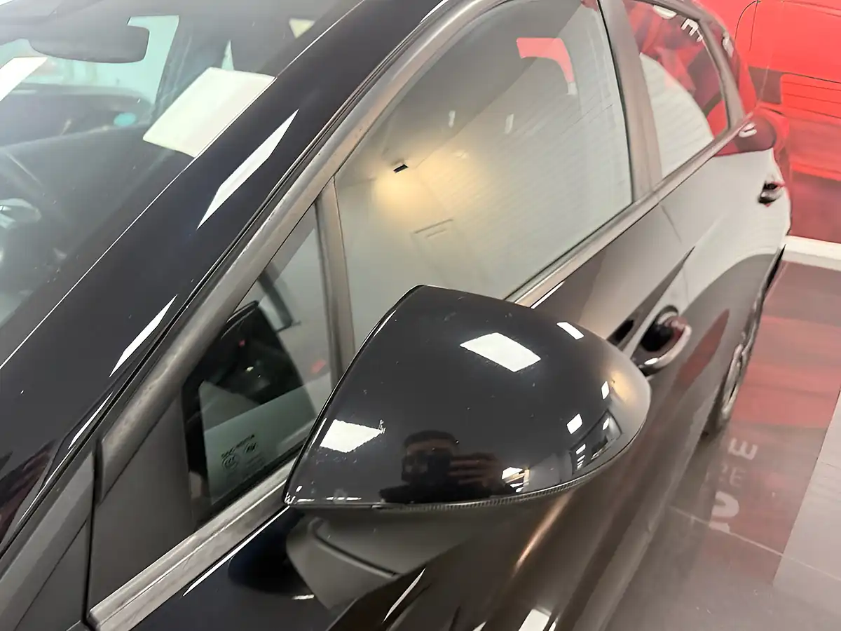 Used 2024 MG MG4 Se Long Range Black - Interior and Exterior details 12