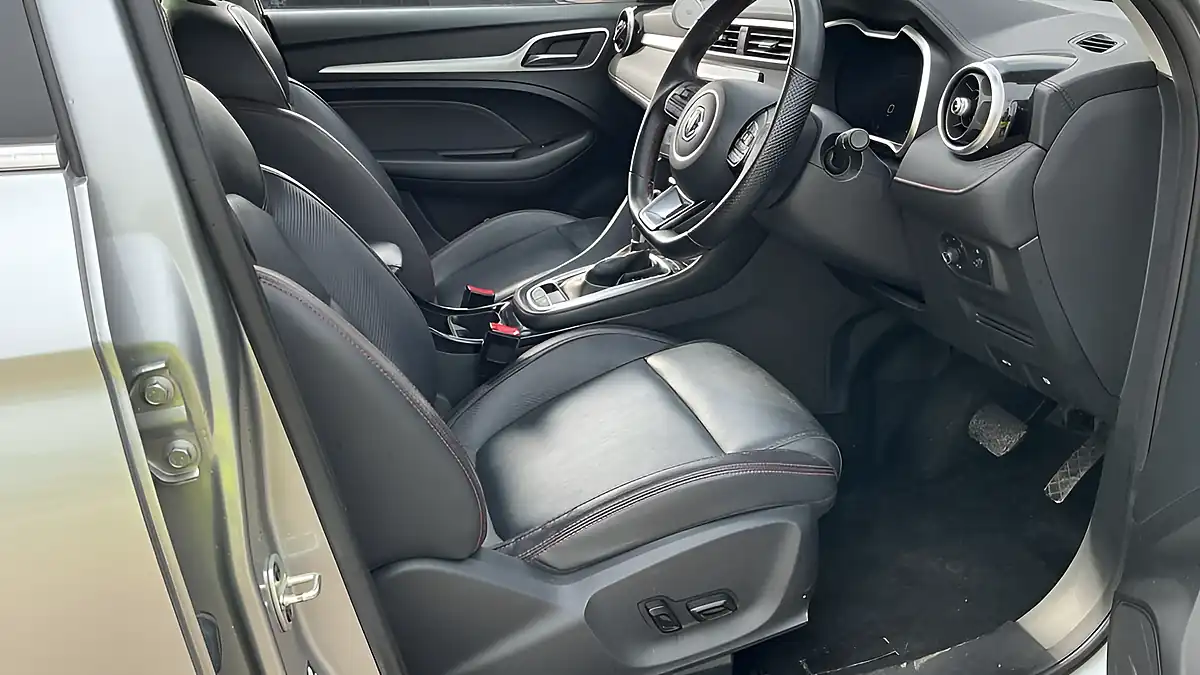 Used 2024 MG ZS Exclusive Silver - Interior and Exterior details 12