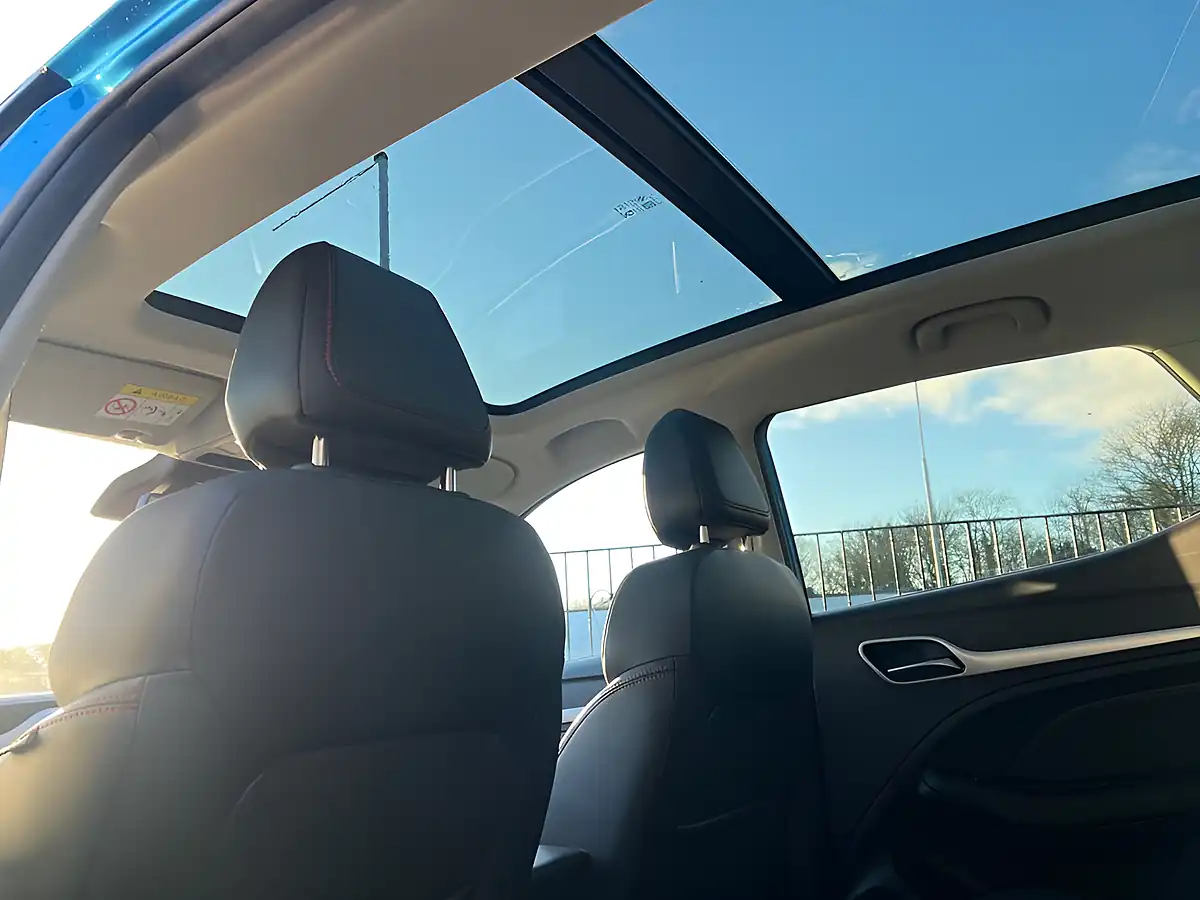 Used 2024 MG Zs Trophy Blue - Interior and Exterior details 18