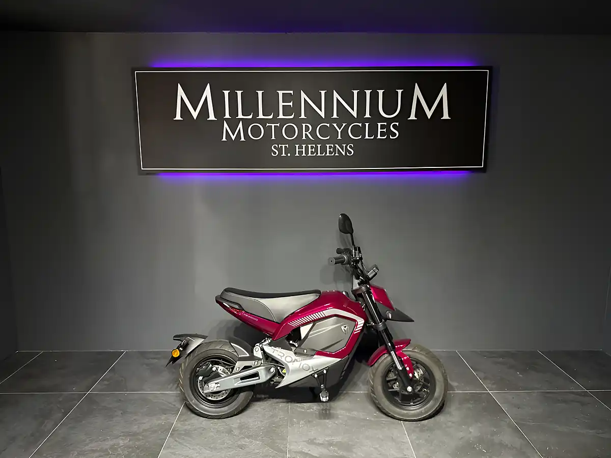 Used 2024 Mgb Tromox Mino White - Front View