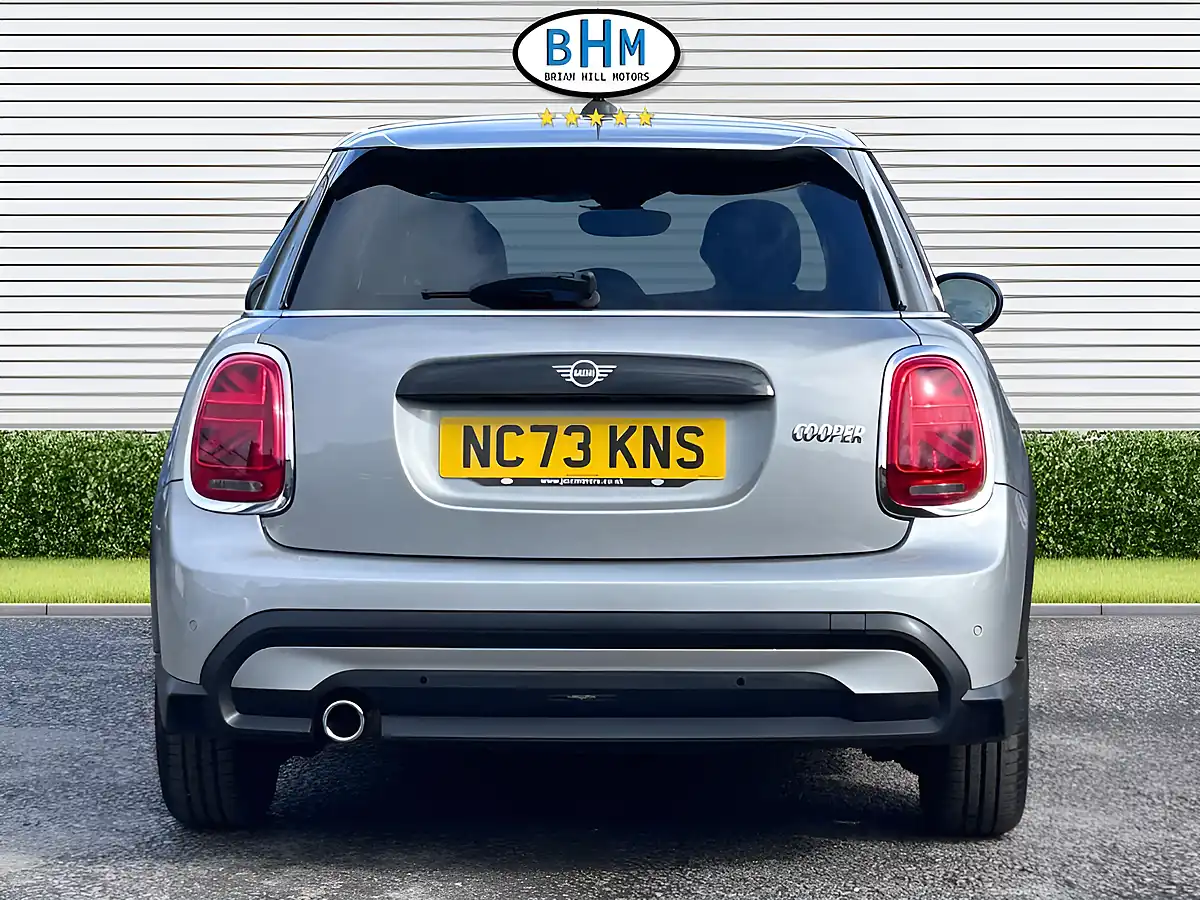 Used 2024 MINI Cooper Cooper Classic Melting Silver - Interior and Exterior details 16