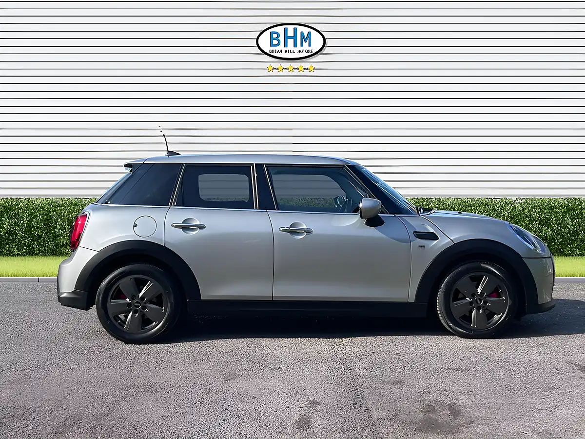 Used 2024 MINI Cooper Cooper Classic Melting Silver - Interior and Exterior details 2