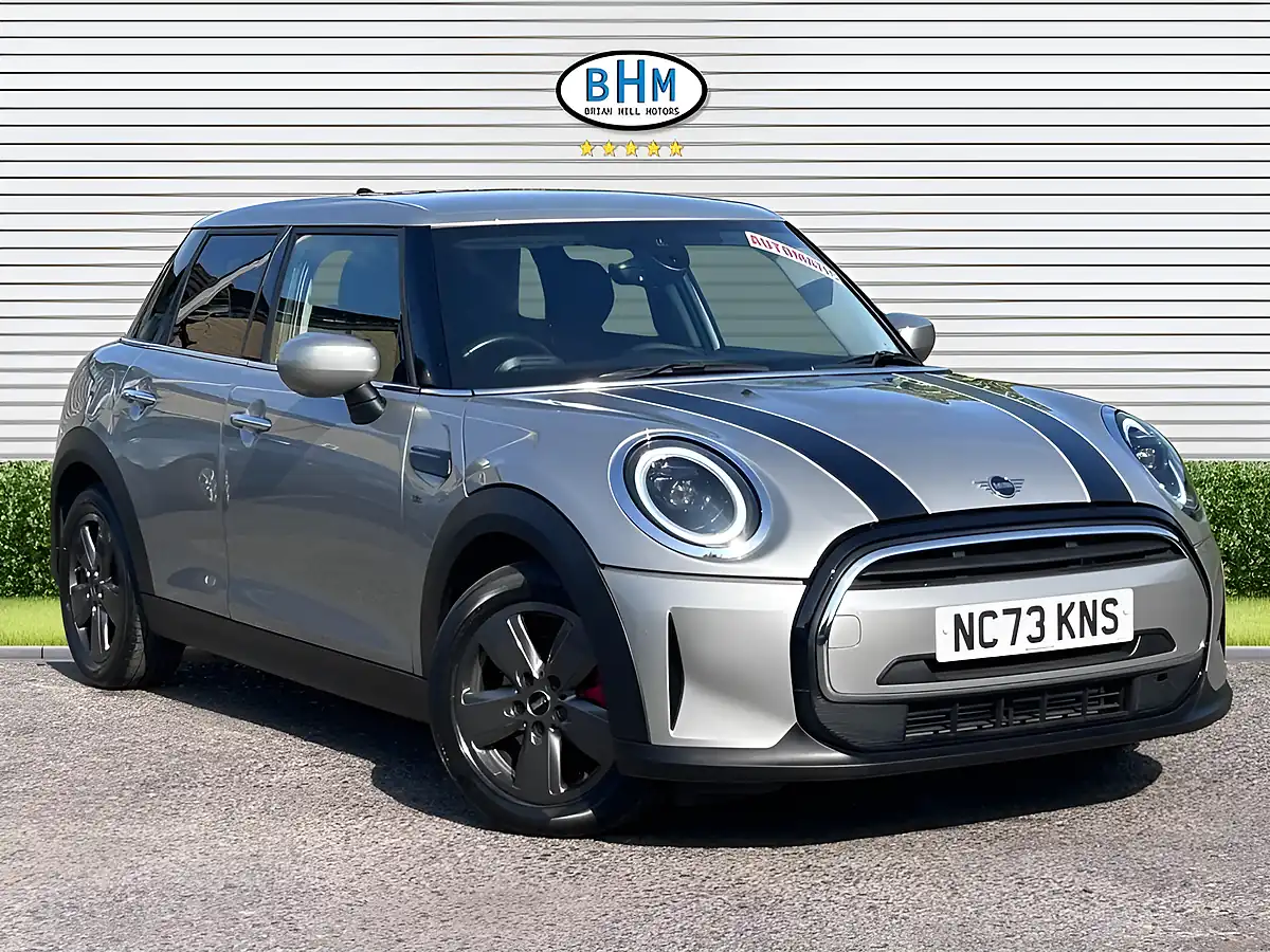 Used 2024 MINI Cooper Cooper Classic Melting Silver - Interior and Exterior details 20
