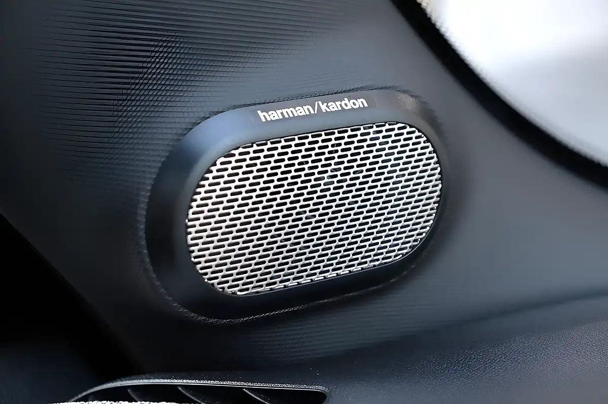 Used 2024 MINI Cooper Exclusive Nanuq White - Interior and Exterior details 17