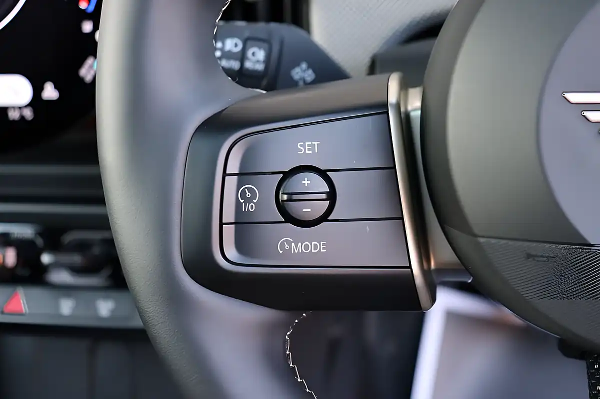 Used 2024 MINI Cooper Exclusive Nanuq White - Interior and Exterior details 19