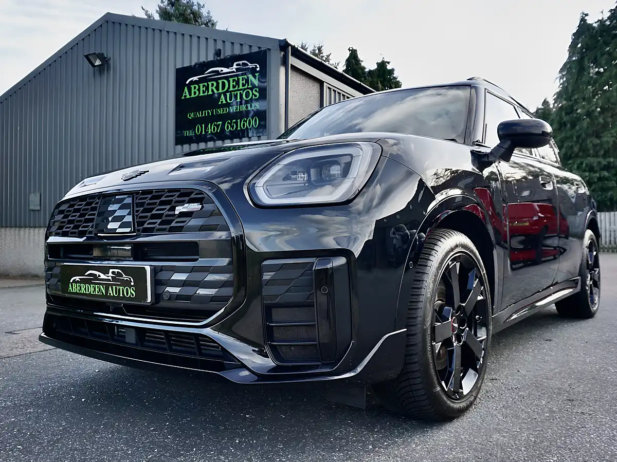 Used 2024 MINI Countryman S Sport Black - Interior and Exterior details 11