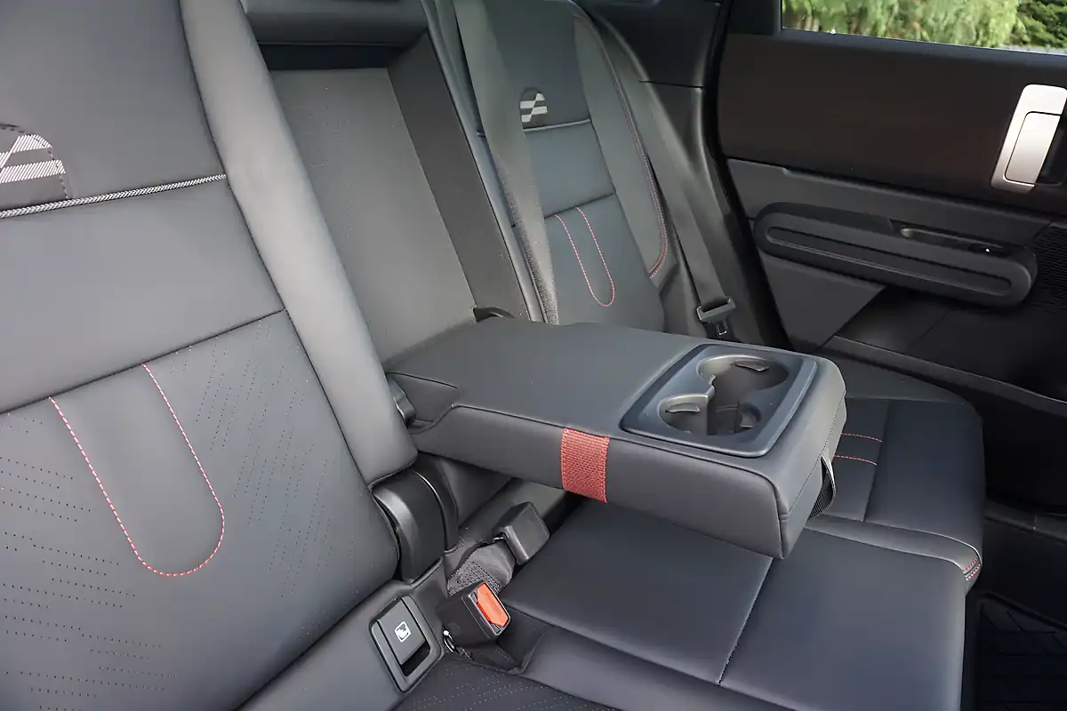 Used 2024 MINI Countryman S Sport Black - Interior and Exterior details 13