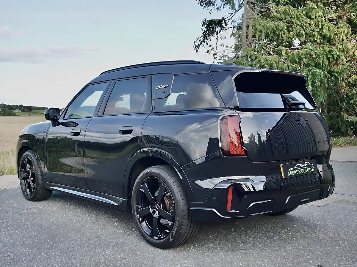 Used 2024 MINI Countryman S Sport Black - Interior and Exterior details 9