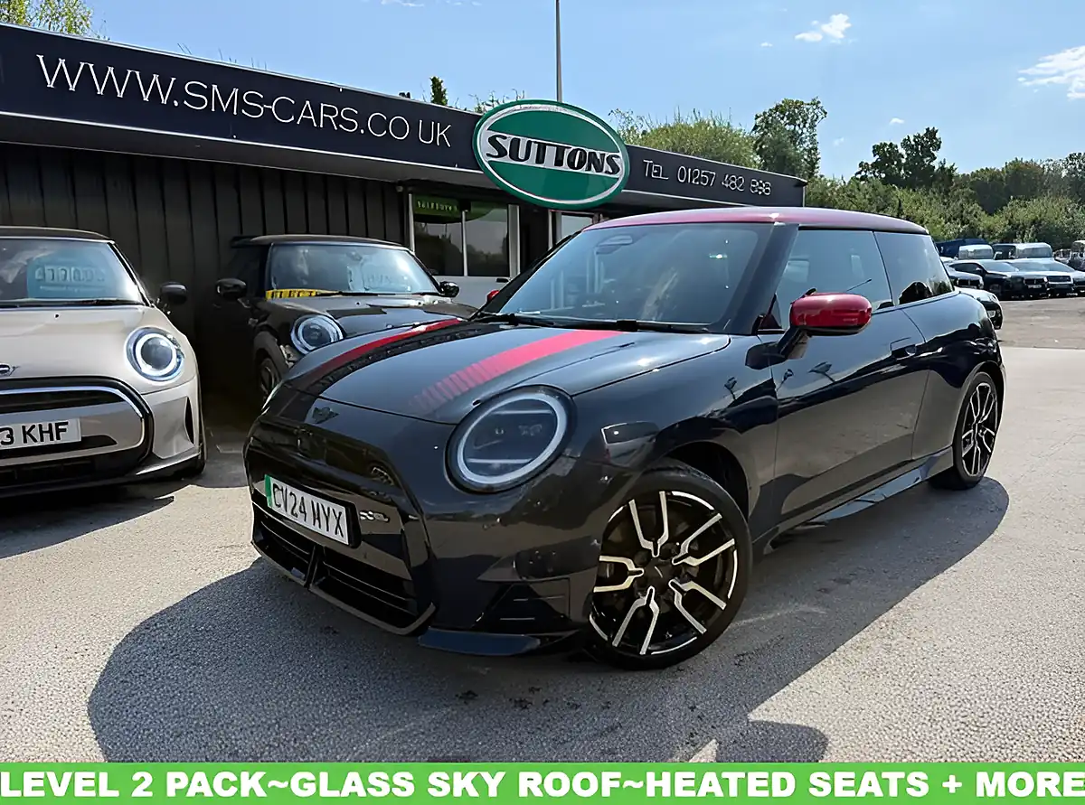 Used 2024 MINI Electric Cooper Sport Grey - Front View