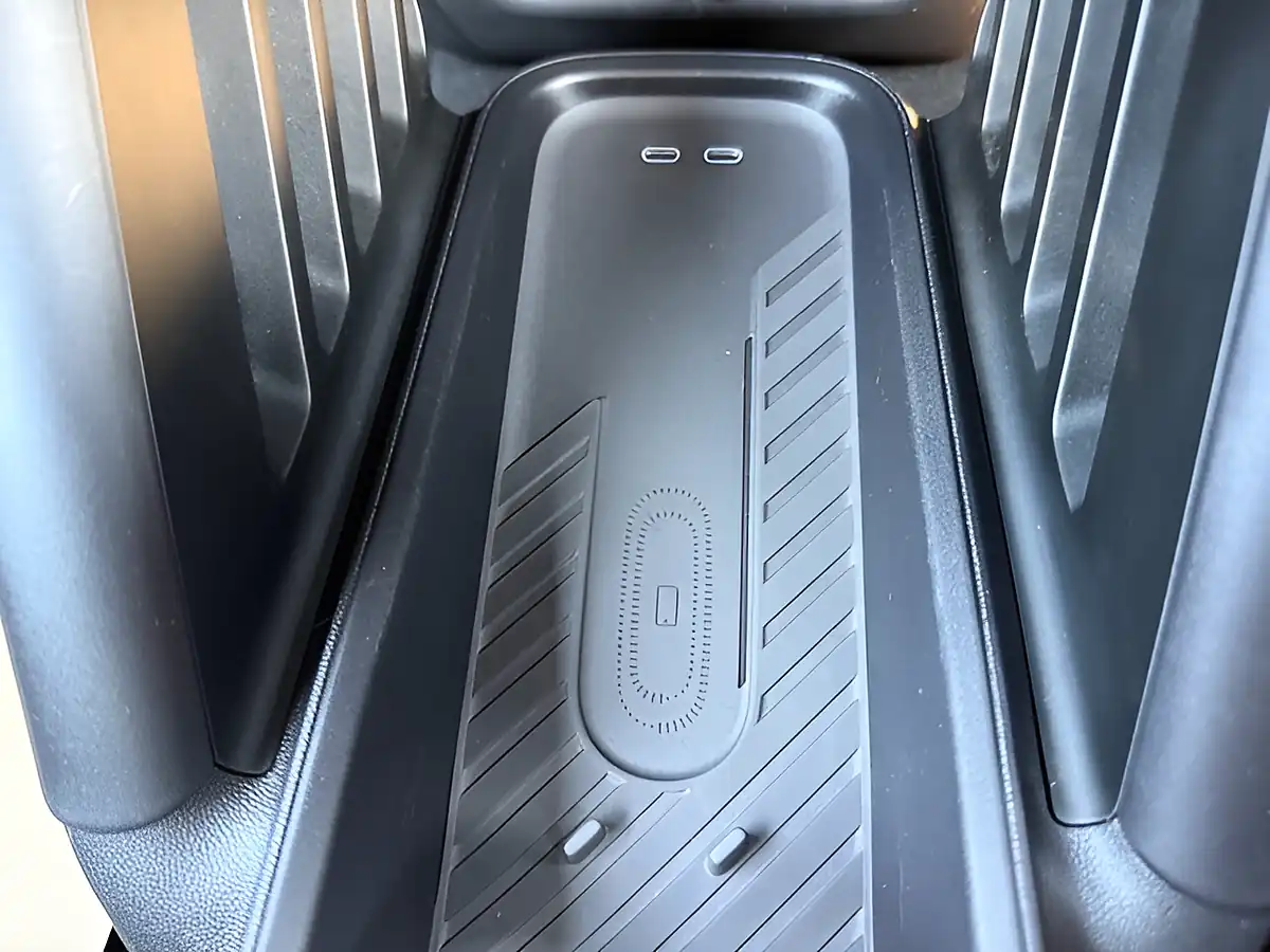 Used 2024 MINI Electric Cooper Sport Grey - Interior and Exterior details 13