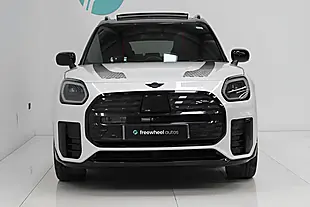 Used 2024 MINI Electric Countryman Se Sport White - Interior and Exterior details 3